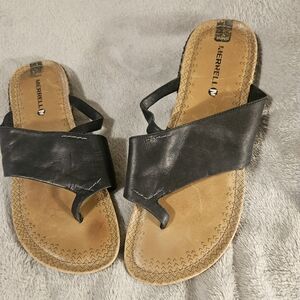 Merrell Women's Black and Tan Sandals